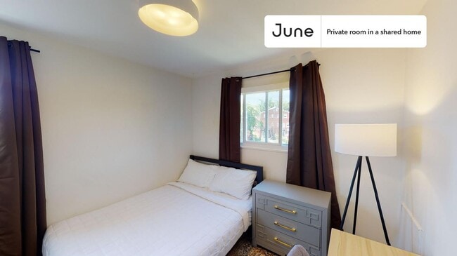 Building Photo - Room in Shared 4 bed/2.5 bath home