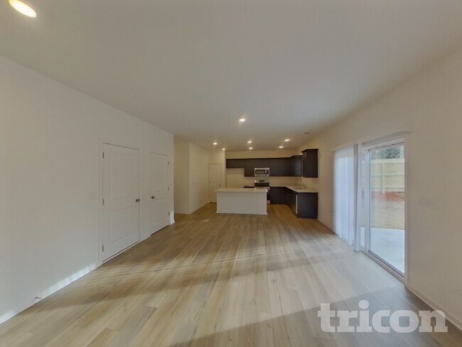 Building Photo - 132 Beautiful Wy