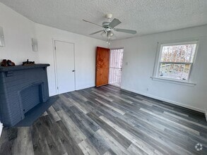 Building Photo - 858 W 88th St
