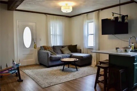 Foto del edificio - 88 Maple Ave