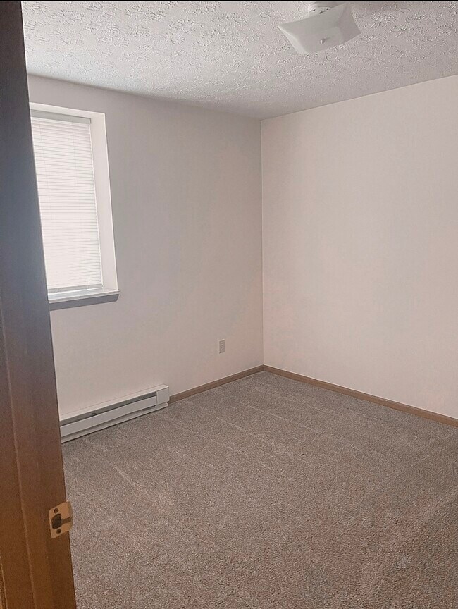 4758 Sunnybrook Rd, Kent, OH 44240 Townhome Rentals in Kent OH