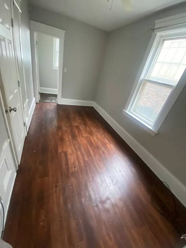Foto del edificio - 3268 E 49th St