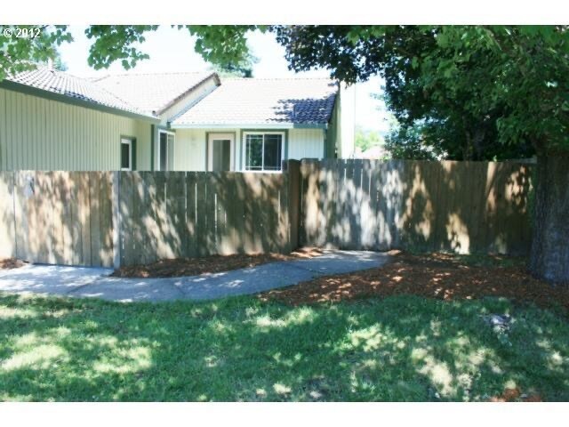 Primary Photo - 503 E Mountainview Ct