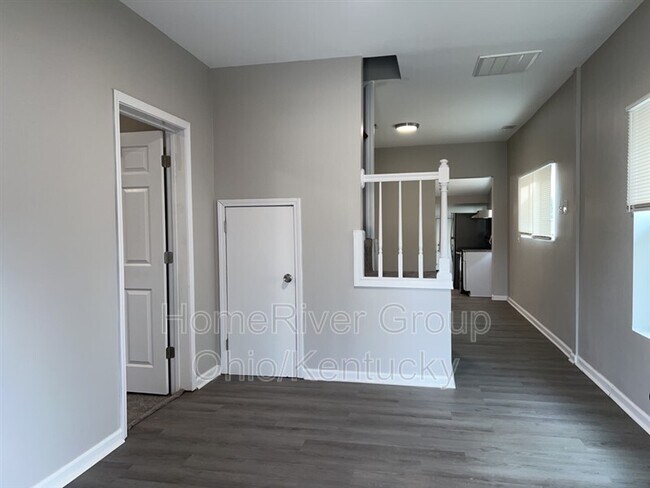 Foto del edificio - 702 Inverness Ave