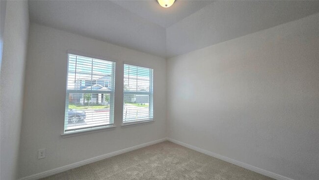 Building Photo - 122 Holmby Dr