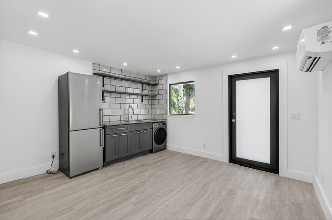 Foto del edificio - 515 NW 1st St