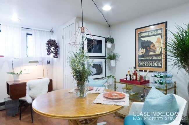 Building Photo - 3511 Center St NW