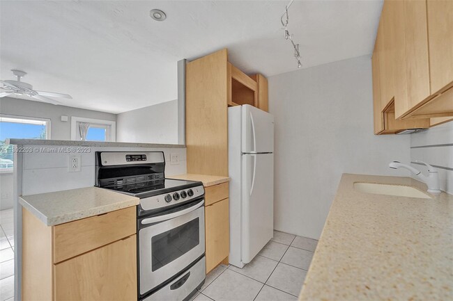 Foto del edificio - 2909 Middle River Dr