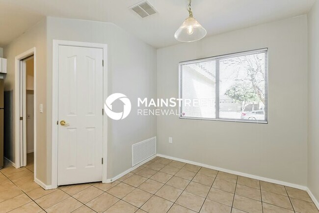 Foto del edificio - 3 Bedroom Pet-Friendly Home in Tucson, AZ with Main Street Renewal