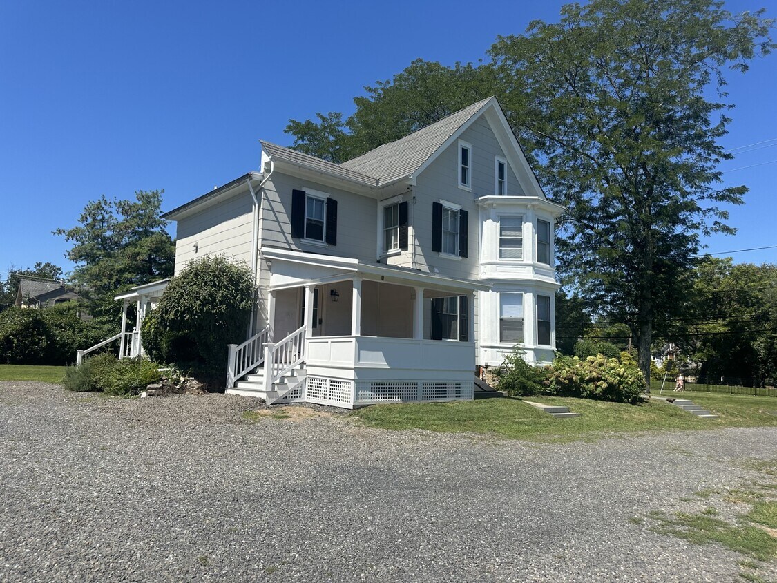 Primary Photo - 2380 Street Rd