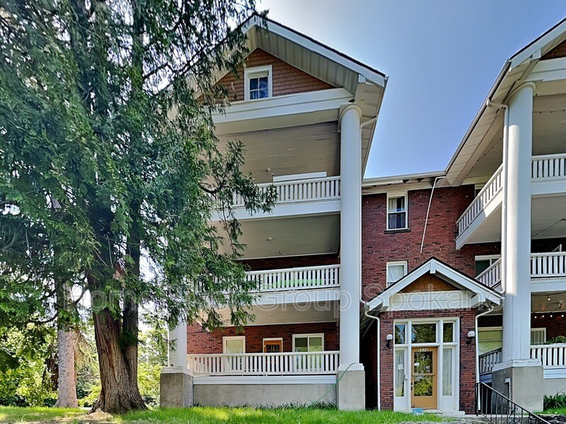 Primary Photo - 634 E 23rd Ave