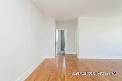 Building Photo - 17a Forest St