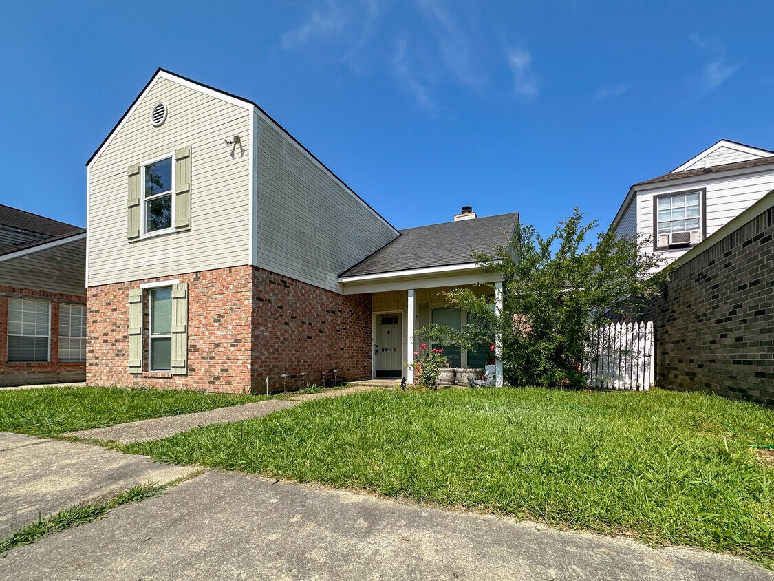 Foto principal - 8946 Sassafras Dr
