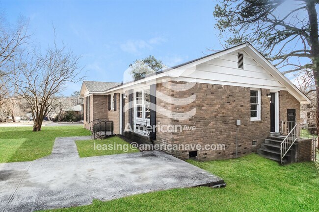 Foto del edificio - 117 Westbridge Rd