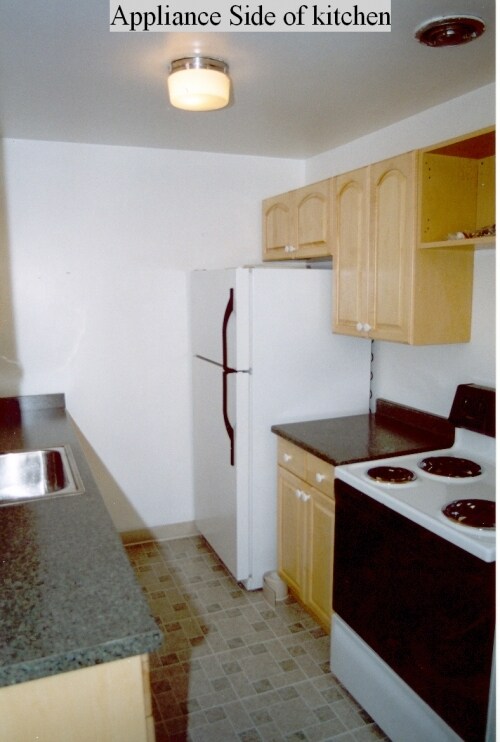 Building Photo - 717 4th Ave N