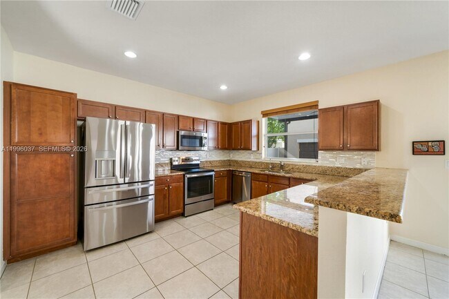 Building Photo - 16946 SW 90th Terrace Cir
