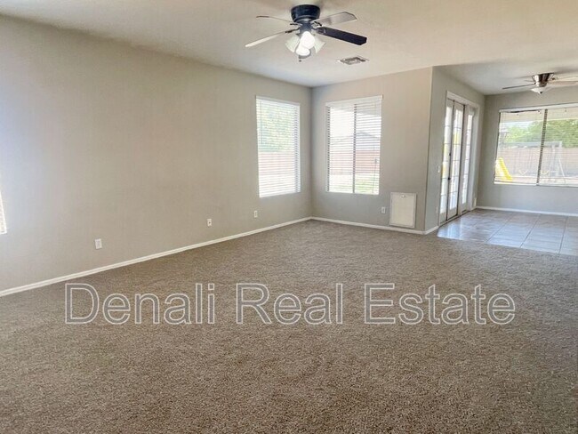 Building Photo - 9449 W Potter Dr