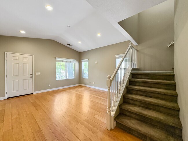 Foto del edificio - Bright & Spacious 3B/3BA Home with Communi...
