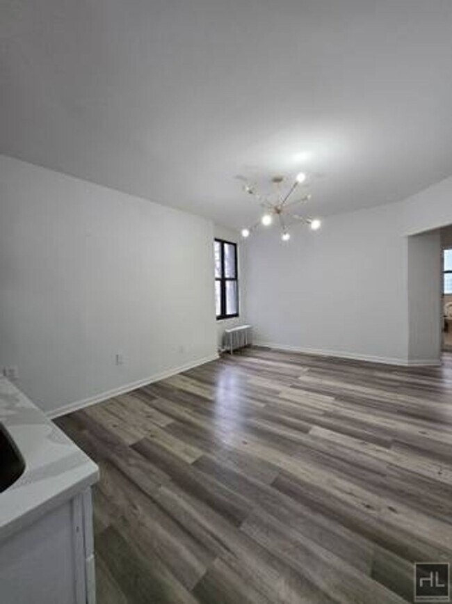 Building Photo - East 35th Street