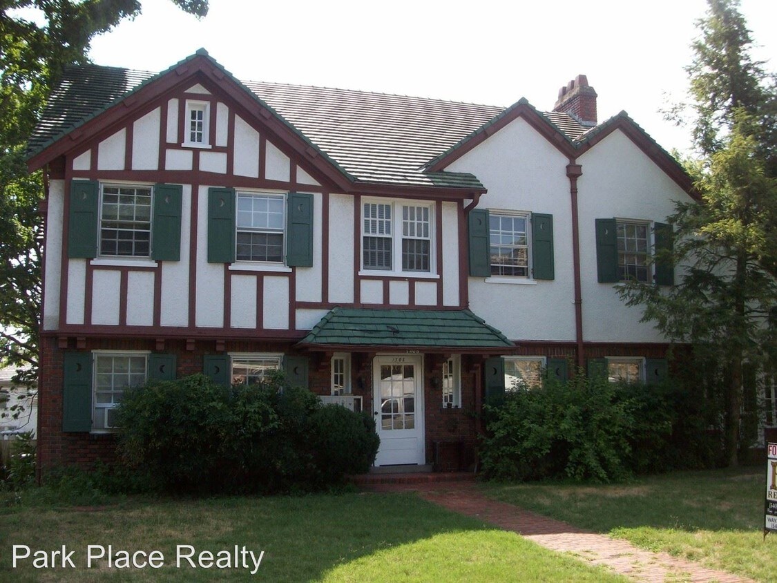 Primary Photo - 1308 2nd St SW
