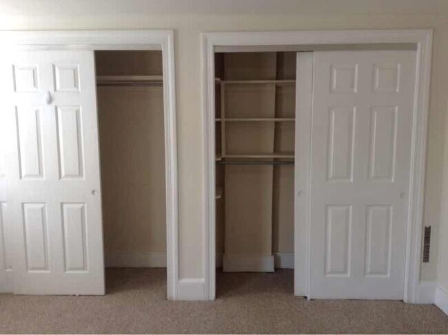 Foto del edificio - 223 E Chestnut St