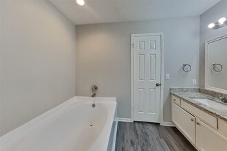 Building Photo - 9530 Cabin Creek Dr