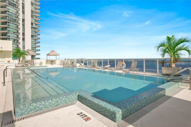 Foto del edificio - 218 SE 14th St