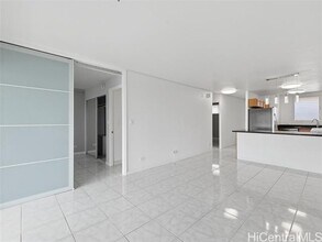 Building Photo - 14 Aulike St