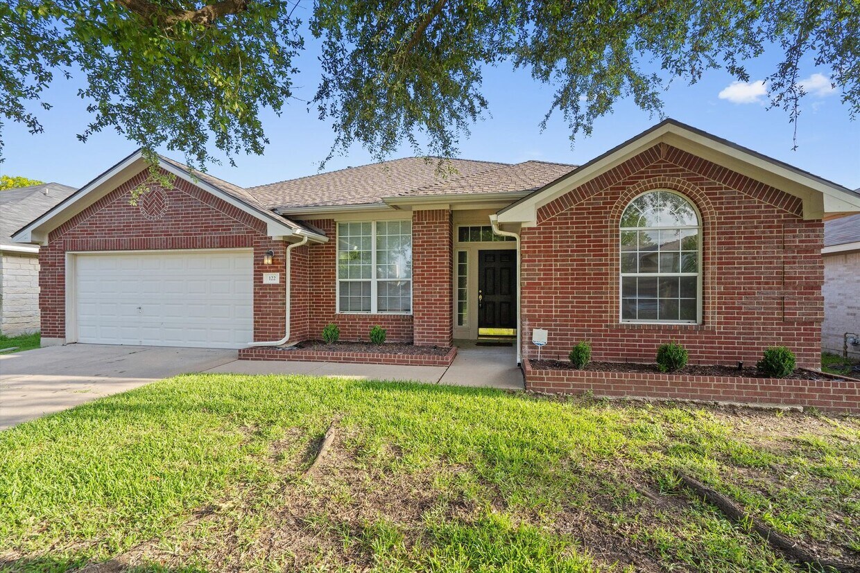 Primary Photo - 122 Copperwood Loop