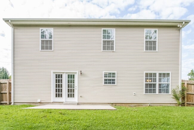 Building Photo - 159 Lyndhurst Dr