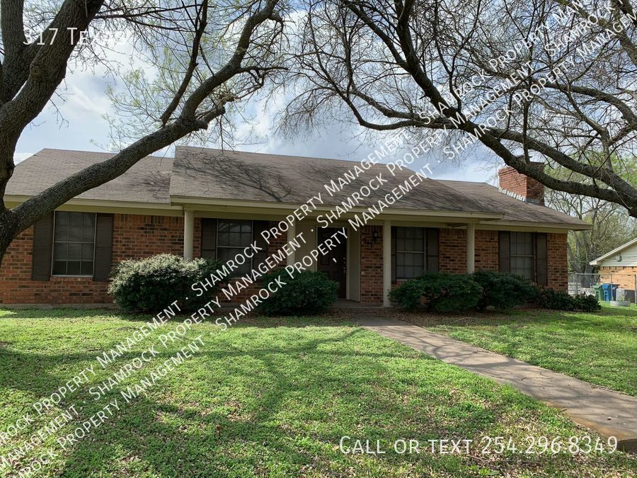 Primary Photo - Hewitt 3-Bedroom