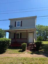 Building Photo - 2400 Garfield Ave