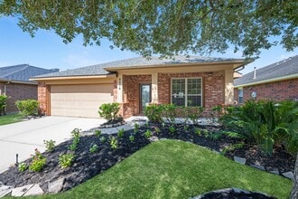 Building Photo - 4014 Pinecrest Hollow