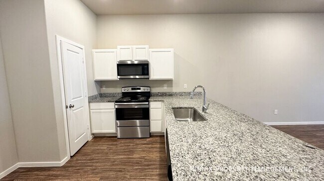 Foto del edificio - 2107 Langford Ave