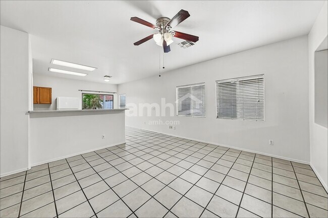 Foto del edificio - 5706 E Forge Cir