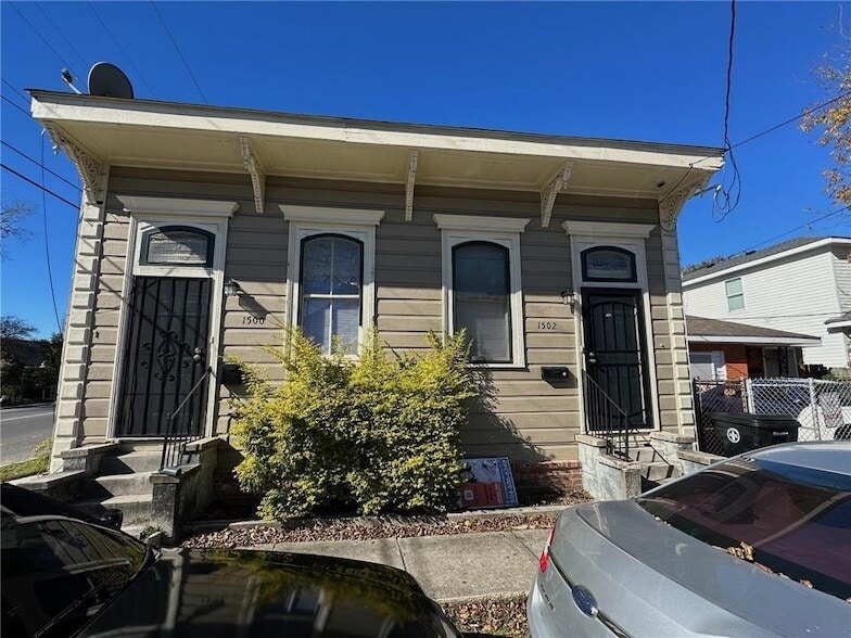 Primary Photo - 1500 Clouet St