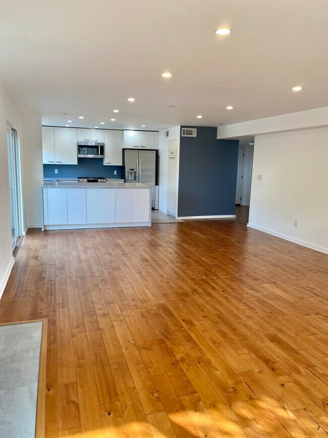 Dining Room - 10390 LA GRANGE Ave
