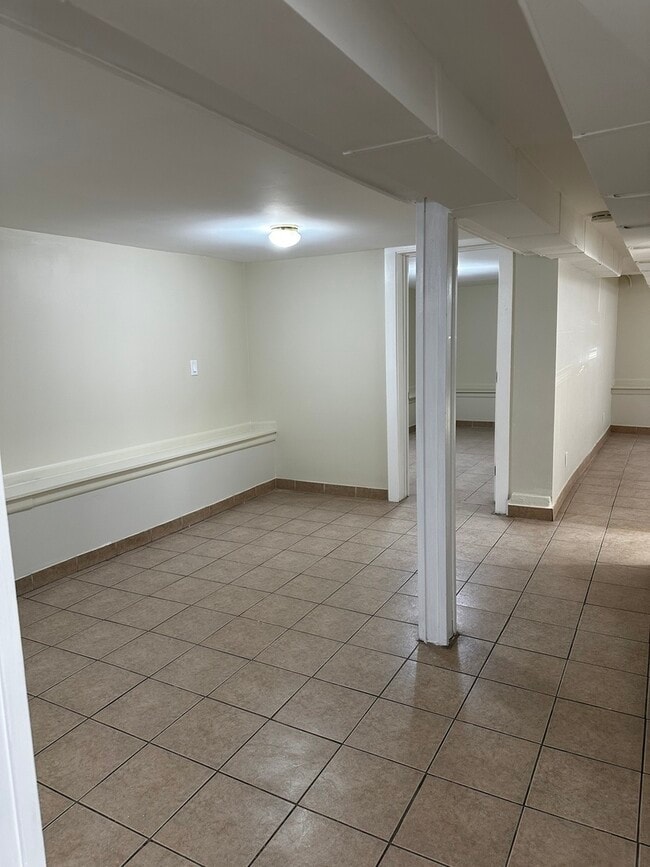 Building Photo - 1414 Kenilworth Ave