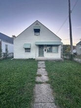 Building Photo - 255 S Hague Ave