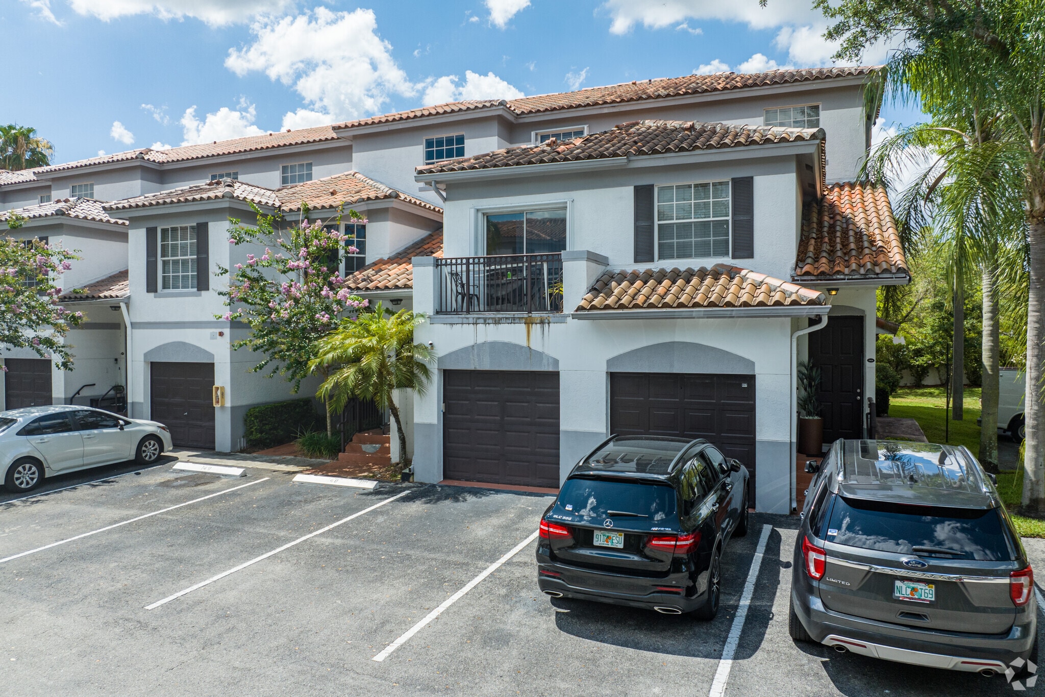 Villas De Tuscany Condos