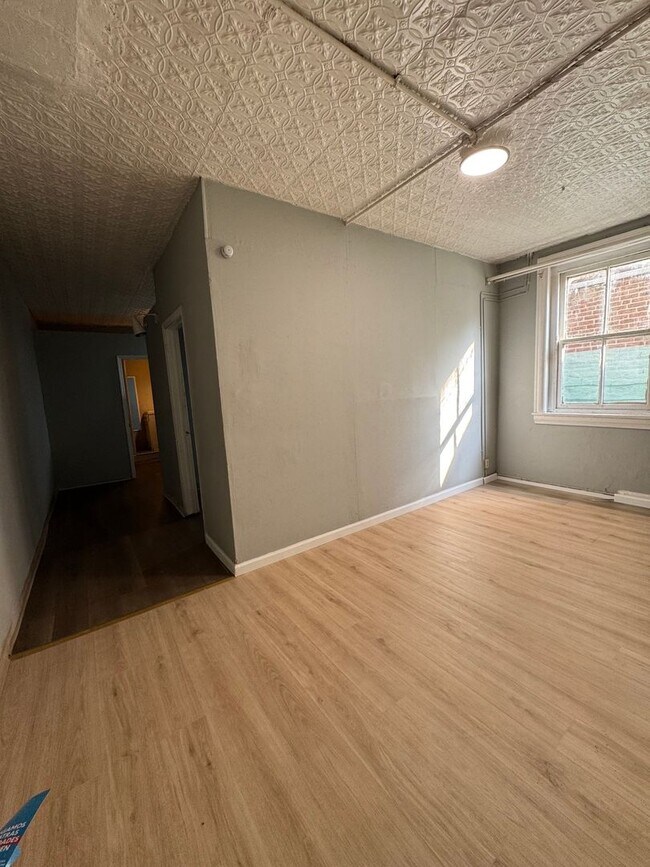 Foto del edificio - 425 W Turner St