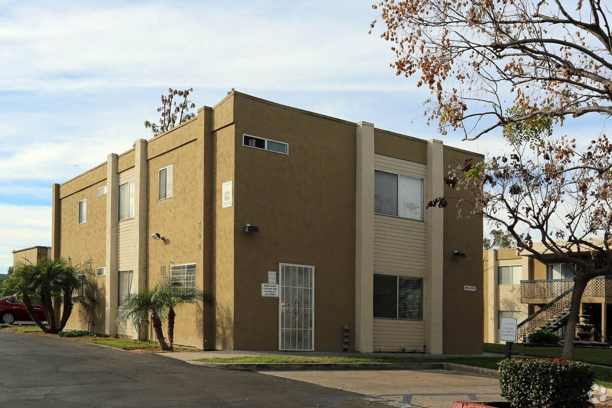 Sandalwood 700 Ballantyne St El Cajon, CA