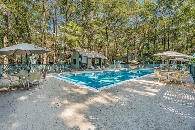 Building Photo - 68 Summer Oaks Dr