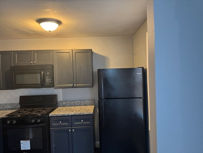 Building Photo - 1422 Dartmouth Ave