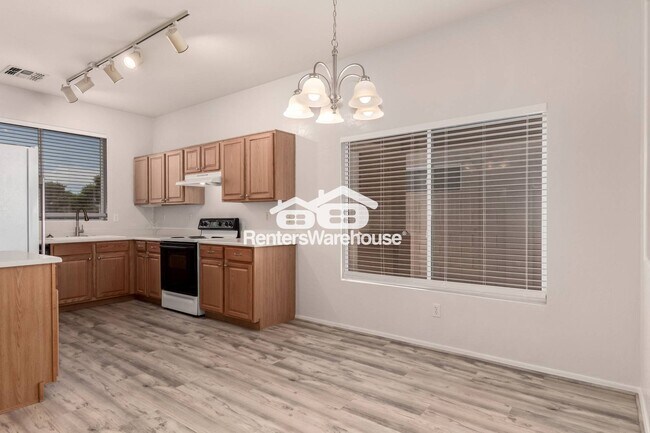 Foto del edificio - 15338 W Banff Ln