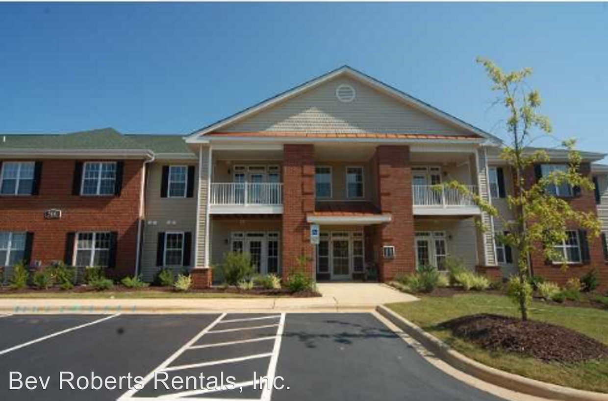 Primary Photo - 3 br, 2 bath House - 528 Weather Ridge Lan...