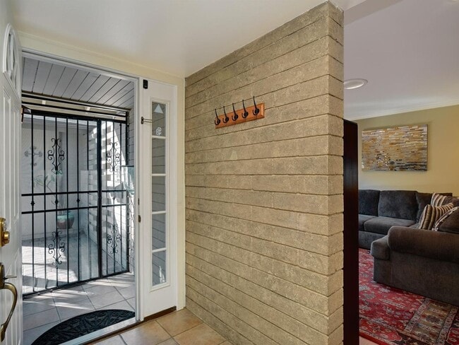 Building Photo - 3BD 2BA San Carlos Home, Fabulous Outdoor ...