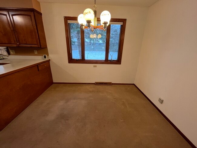 Building Photo - 350 W Mae Rose Ave