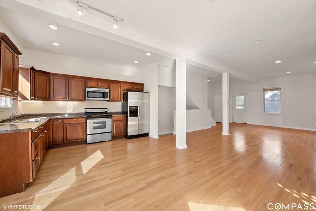 Foto del edificio - 3304 N Hamilton Ave