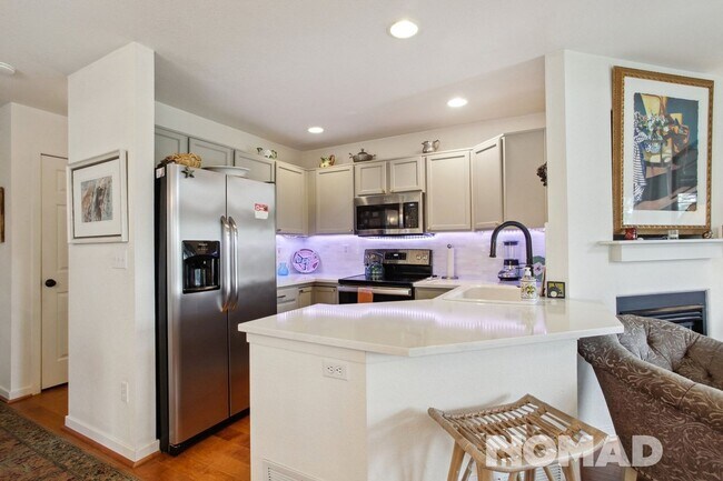 Building Photo - Charming 3BR Townhome in Lafayette